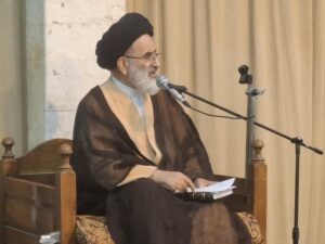 مرحوم کشمیری با اخلاص در عمل، همیشه در صحنه بود