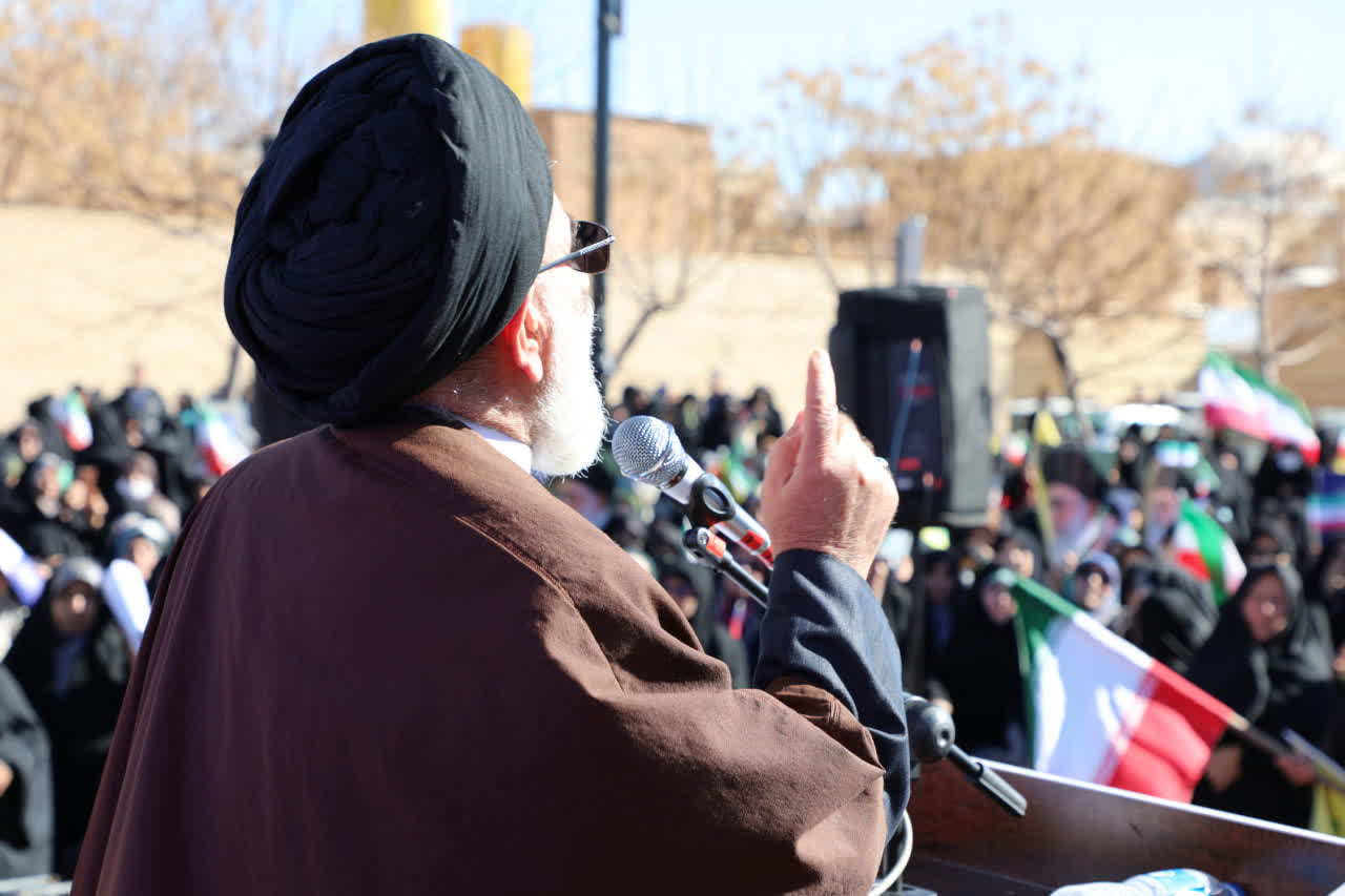 سید رضا تقوی 9 دی شیراز (5)