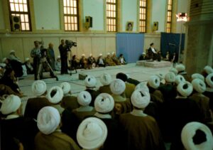 از «مقابله با آسیب‌های اجتماعی» تا «ساماندهی تشکیلاتی»؛ (متن کامل گزارش ریاست شورای سیاست‌گذاری به رهبر انقلاب در سال ۱۳۸۱)