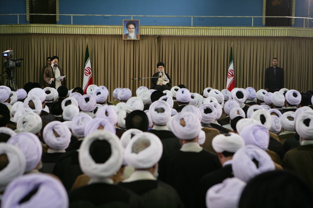 Khamenei-AemeJome-005